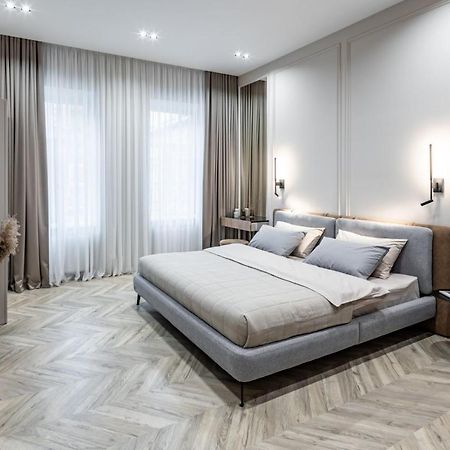 Apartment On Kulisha 28 ลวีฟ ภายนอก รูปภาพ