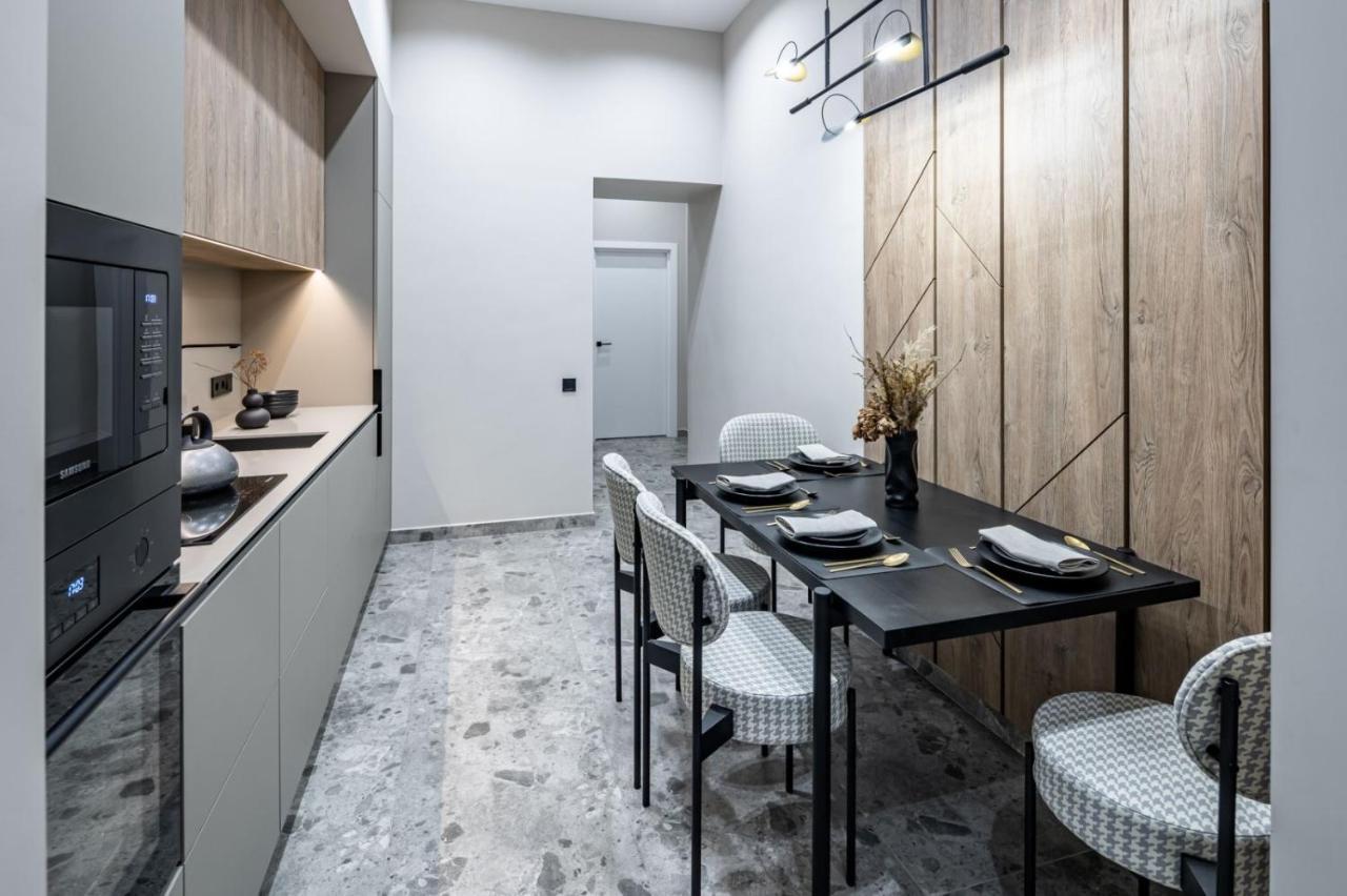 Apartment On Kulisha 28 ลวีฟ ภายนอก รูปภาพ